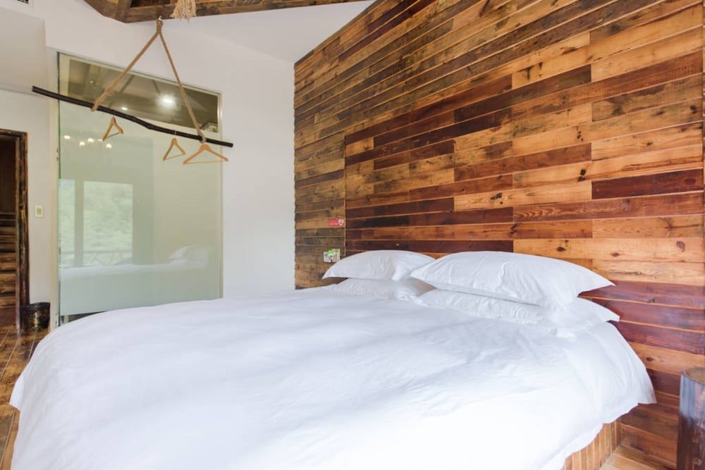 Moganshan Jianqi Inn Classic Double Room with View 2