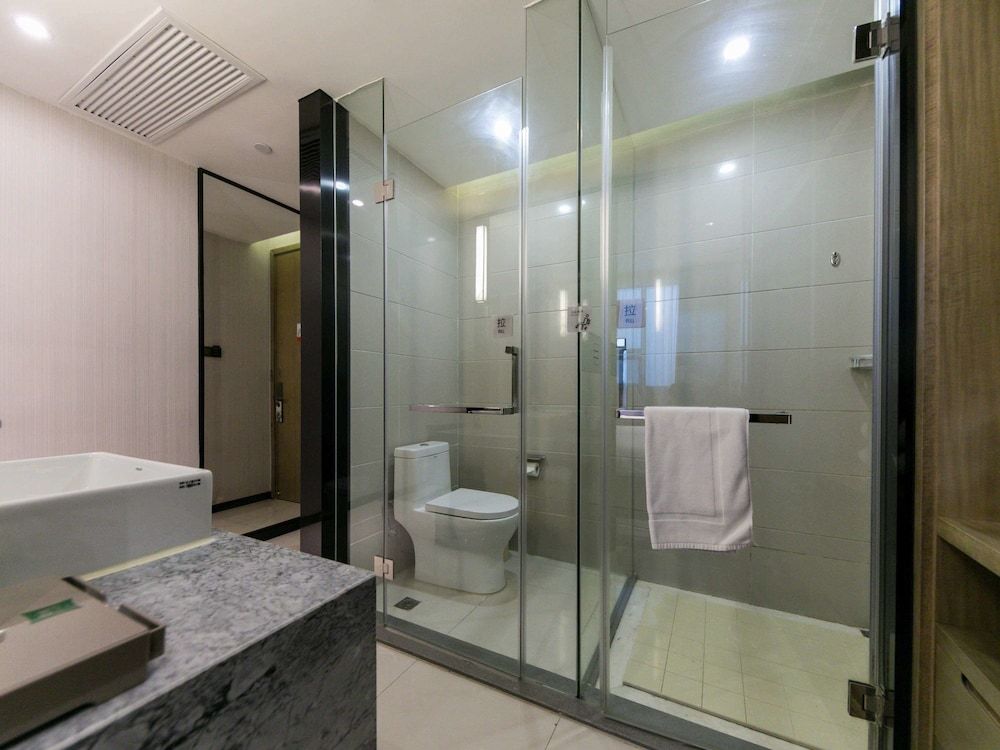 Ibis Styles Shanghai Hongqiao Airport Superior Double Room 10