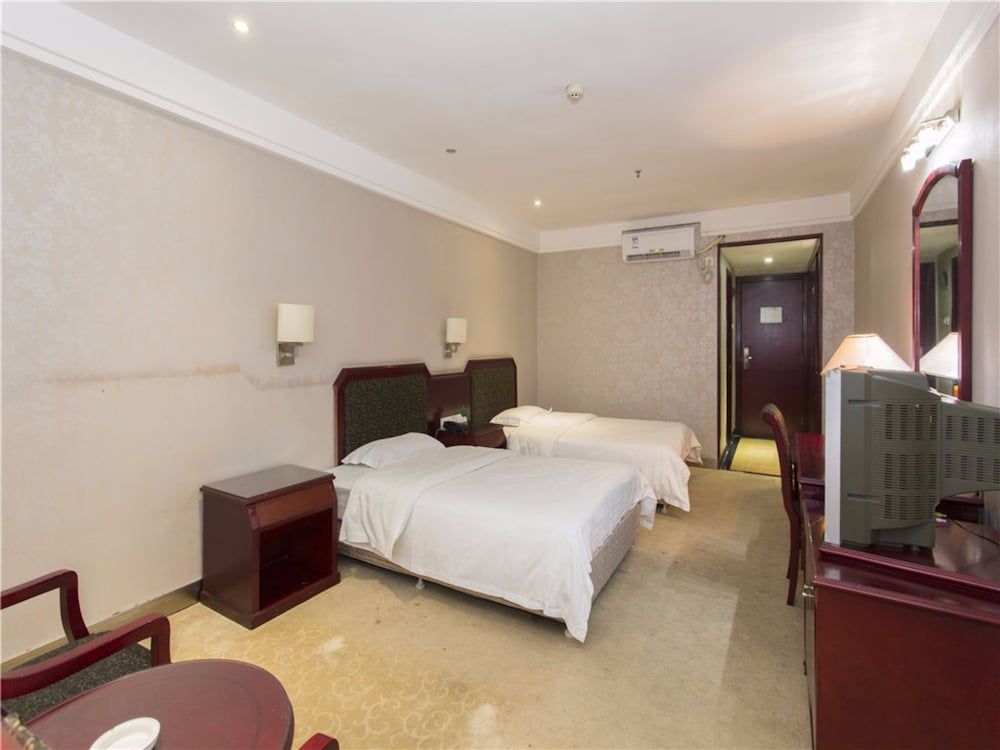 undefined Kaiserdom Hotel Huanshi East Road 9