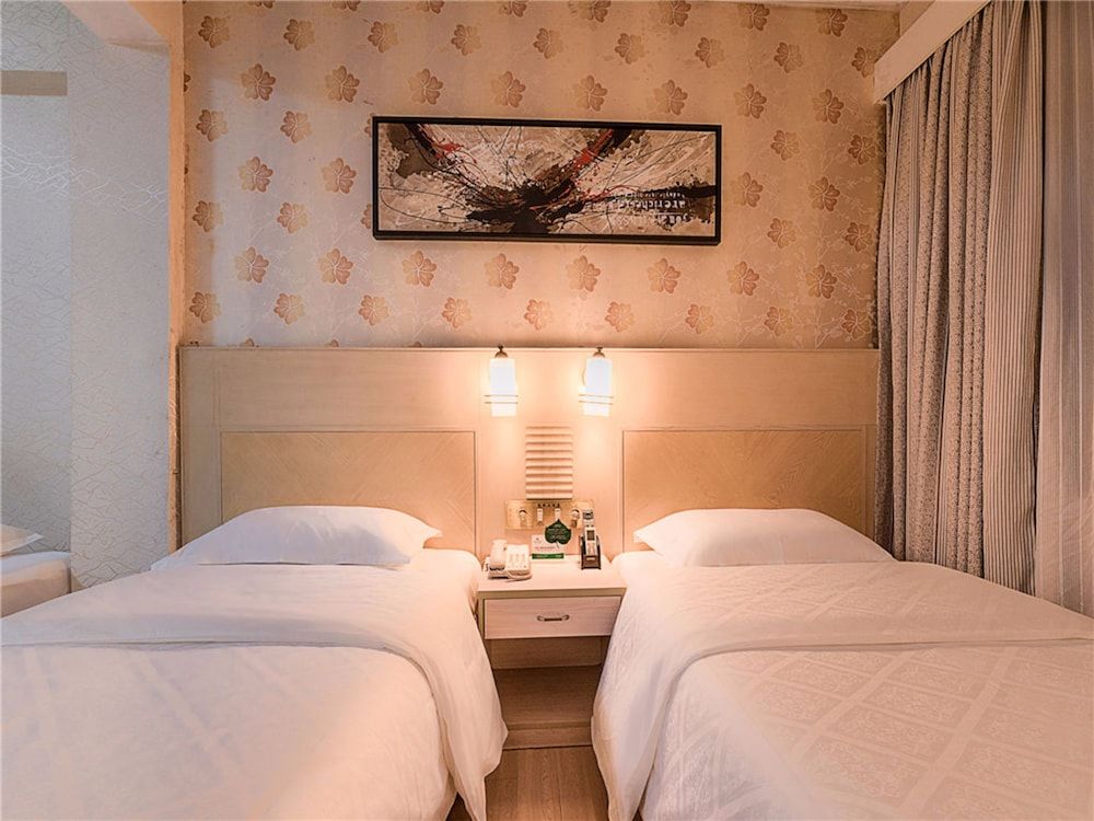 undefined Kaiserdom Hotel Tiyuxi Metro Station 10