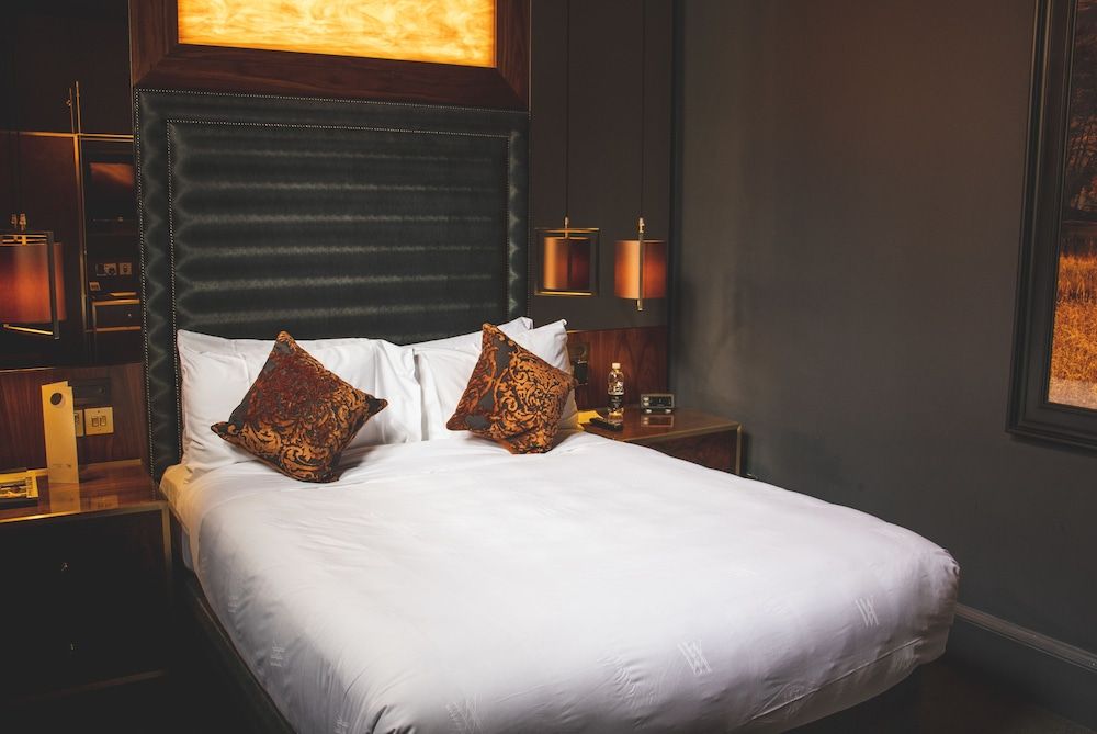 Room, 1 Queen Bed (Carriage)