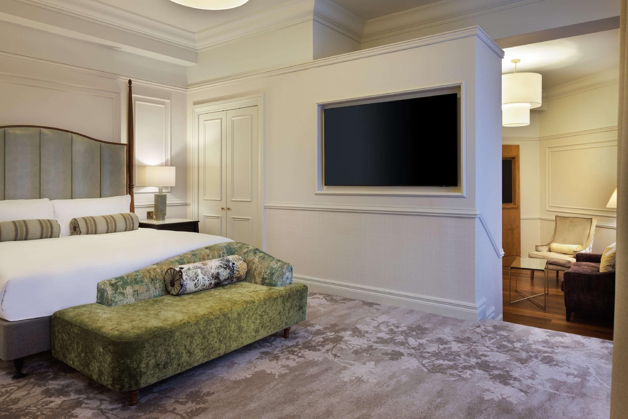 undefined The Caledonian Edinburgh, Curio Collection by Hilton 5