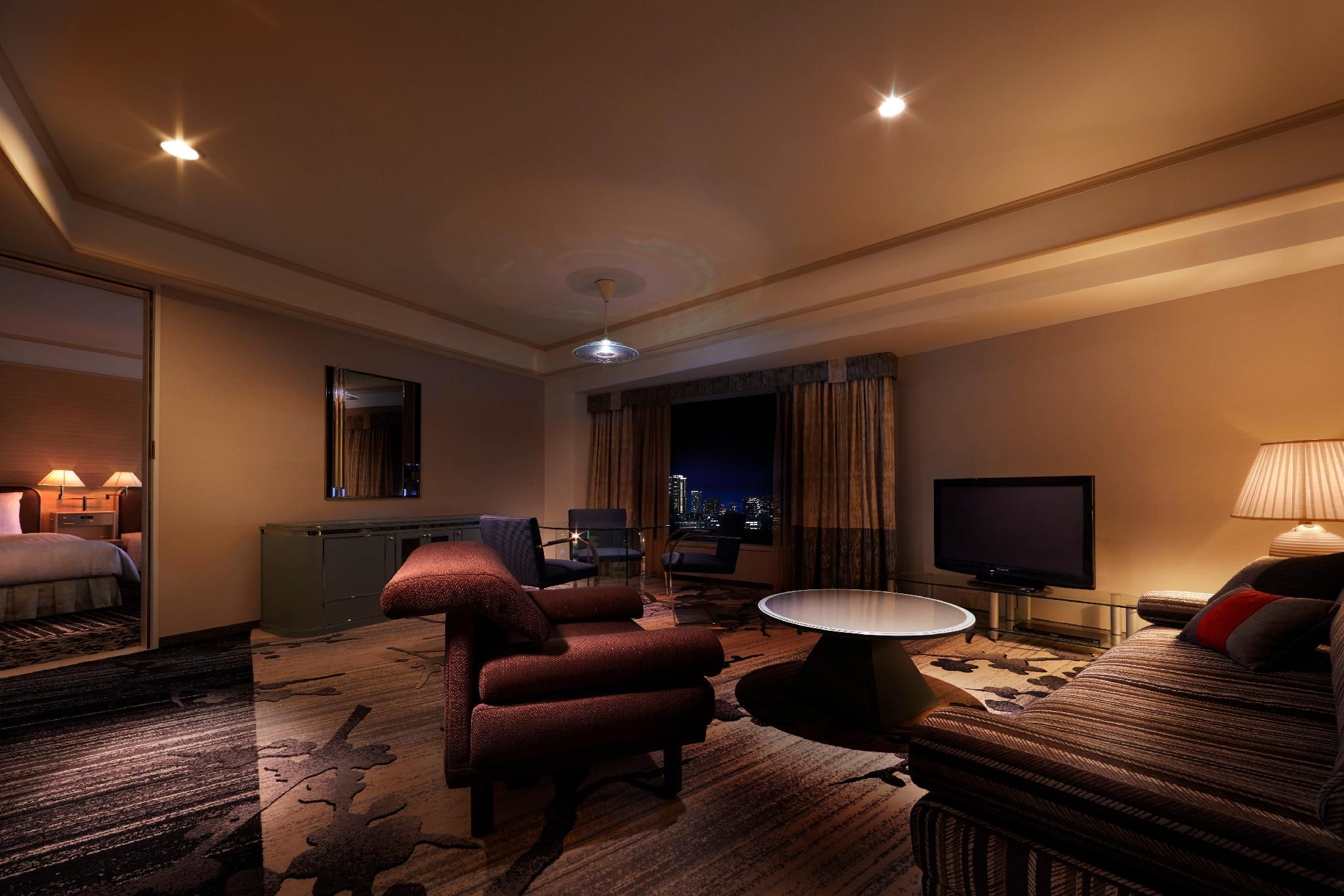 Corner Suite for 4 Persons Non-Smoking