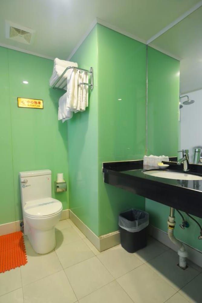 Yangcheng Hotel Standard Twin Room 3