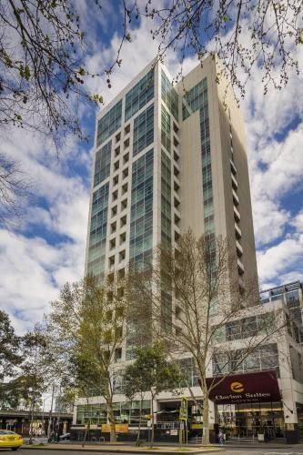 undefined Clarion Suites Gateway 2