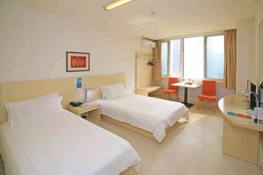 Standard Twin Room A