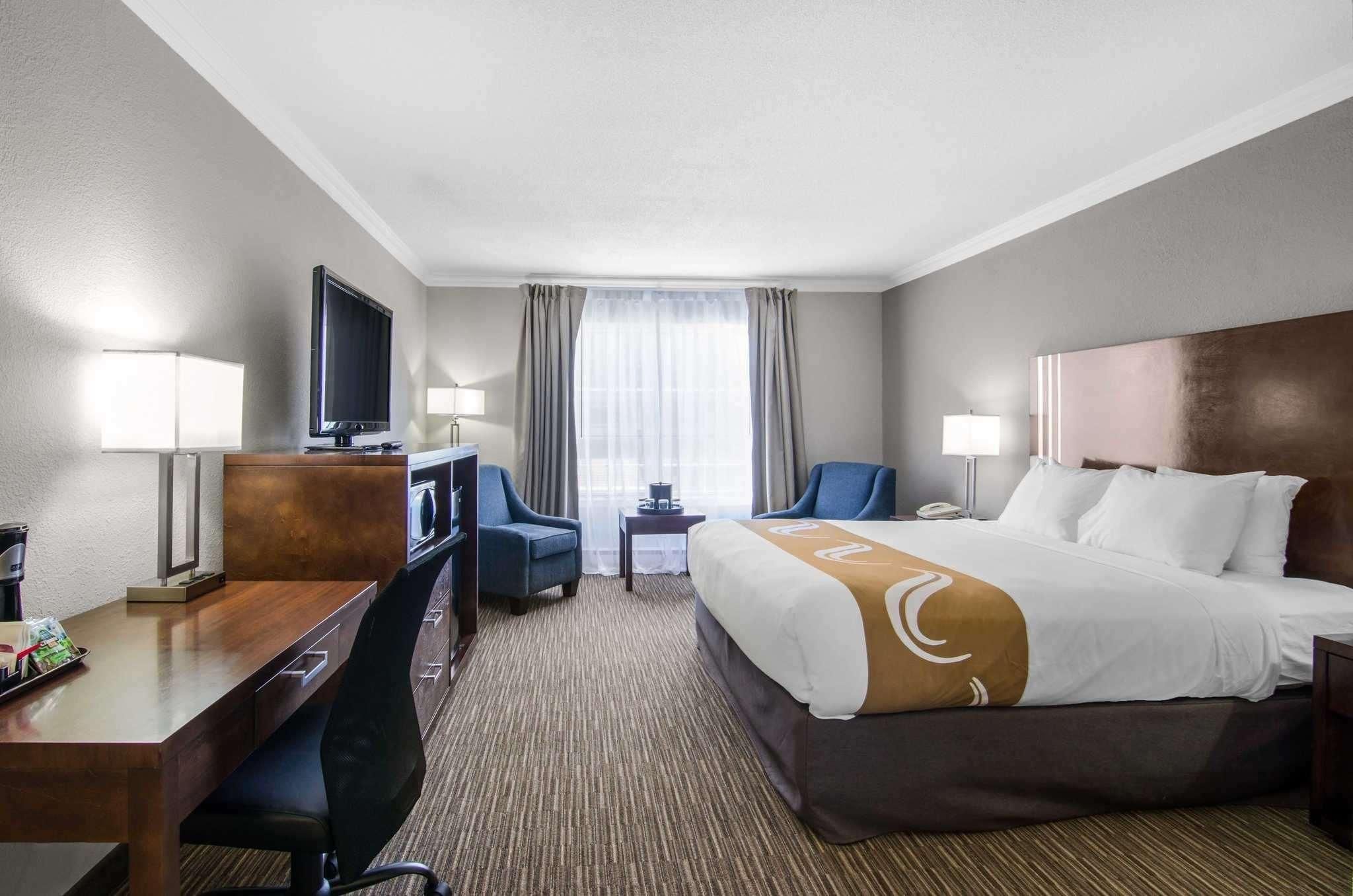 1 King Bed, Nonsmoking, Upgrade