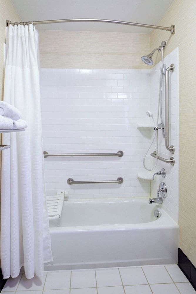 Studio, Multiple Beds (Mobility Accessible, Tub)