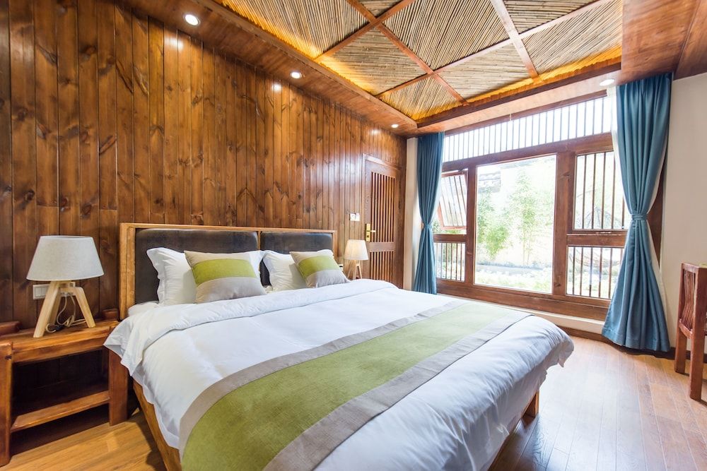 Lijiang Yue Tu Inn Superior Double Room