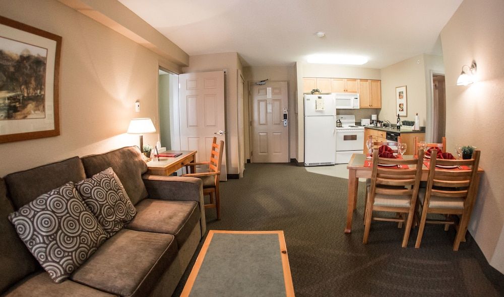 Trickle Creek Lodge Suite, 2 Bedrooms 2