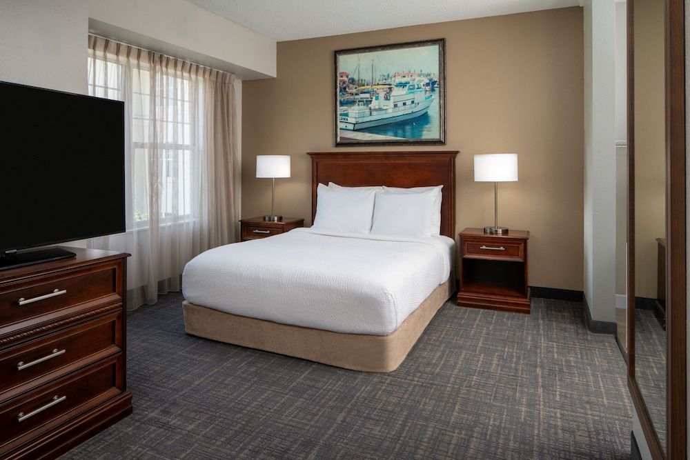 Suite, 1 Bedroom, Non Smoking (Mobility/Hearing Accessible, Tub)