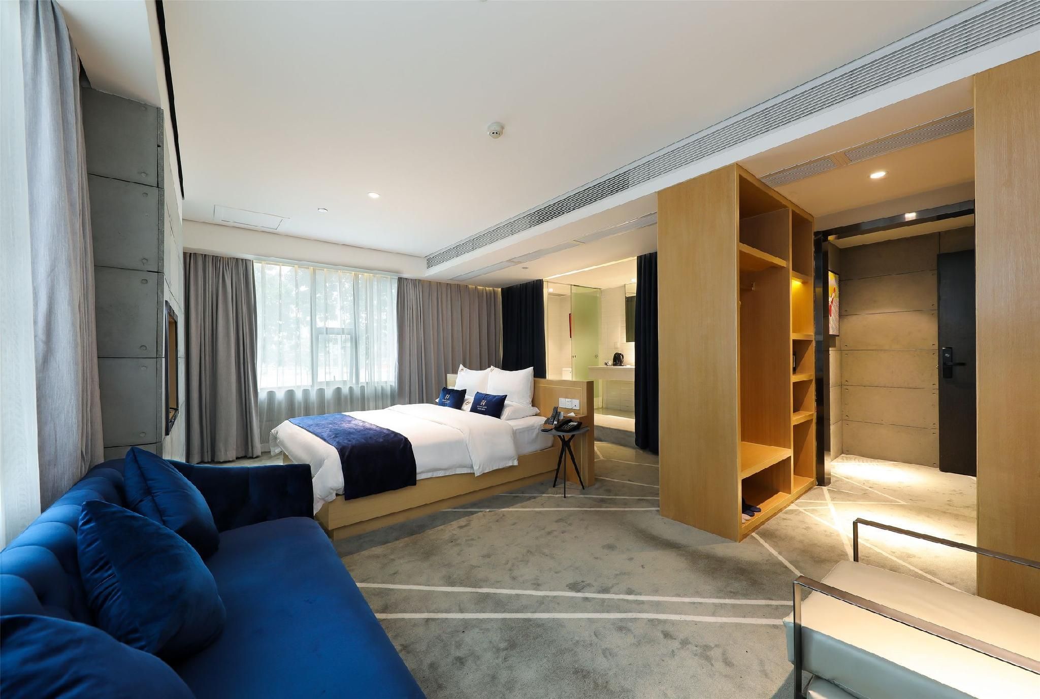 undefined Arrivee Hotel 5
