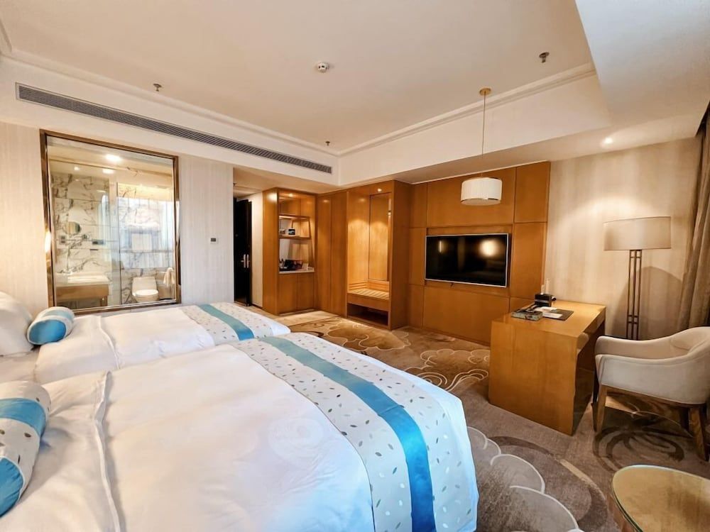 Menshine Gloria Plaza Hotel Shantou Deluxe Twin Room 2