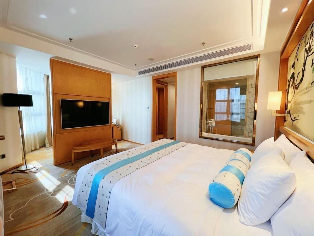 Menshine Gloria Plaza Hotel Shantou Deluxe Business Suite 2