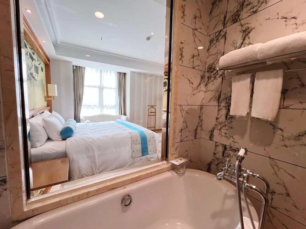 Menshine Gloria Plaza Hotel Shantou Deluxe Business Suite 3