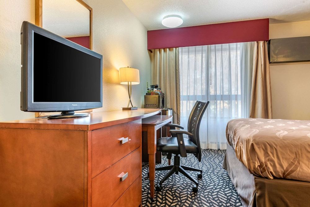 Standard Room, 1 King Bed, Non Smoking