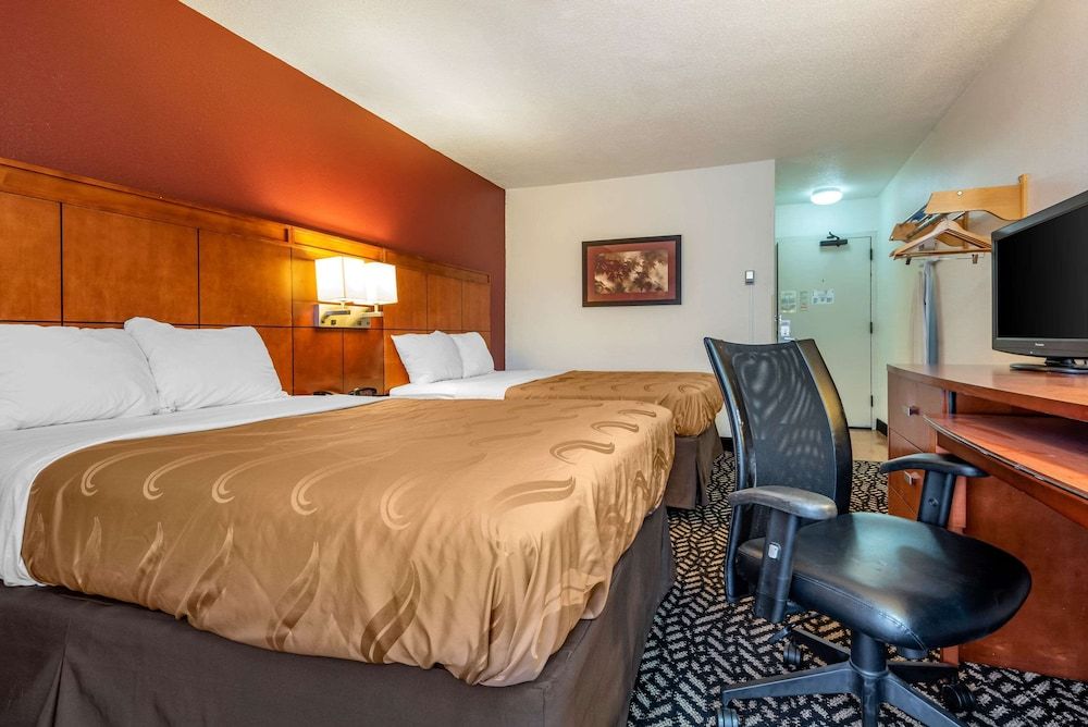 Standard Room, 1 King Bed, Smoking