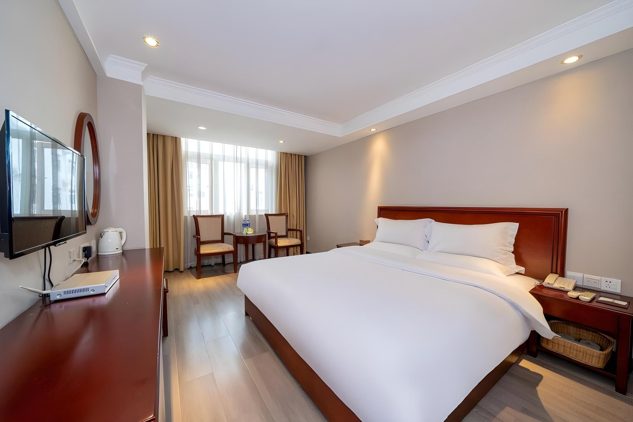 GTR - Guest Room with One 1.8M Bed
