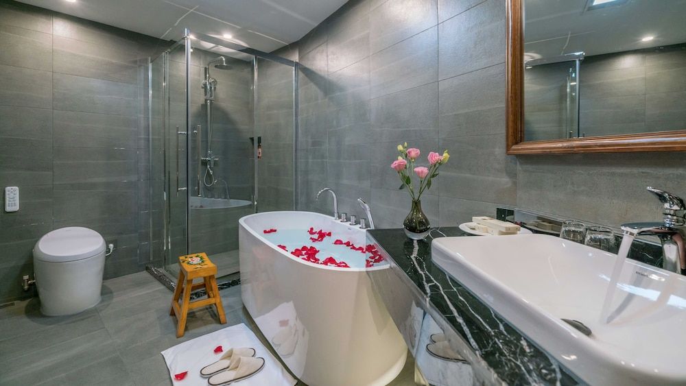 Lize Graceland Artistic Suite Inn Suite (Loft) 12