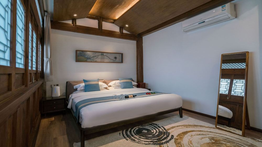 Lize Graceland Artistic Suite Inn Deluxe Double Room, Balcony 9