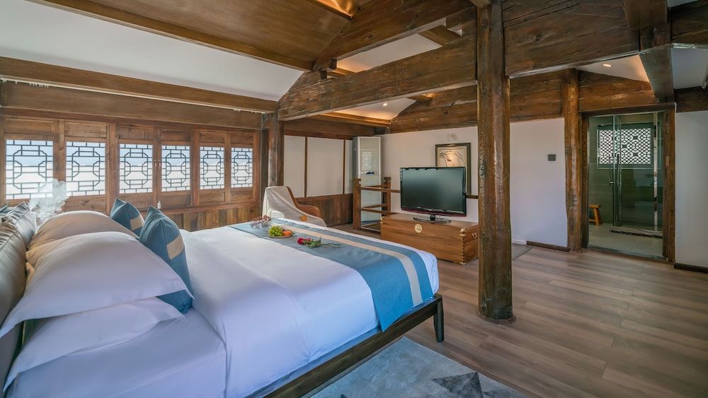 Lize Graceland Artistic Suite Inn Suite (Loft) 5