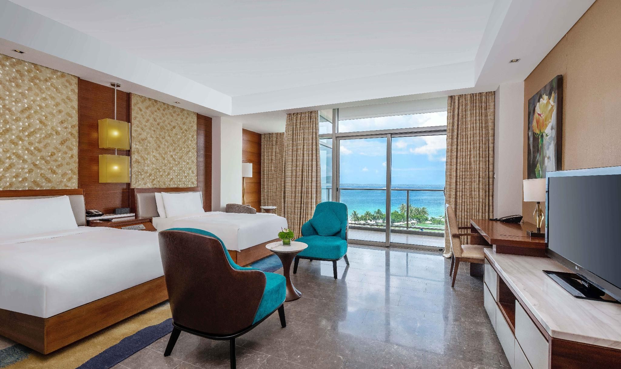 Deluxe Panoramic Ocean View Room