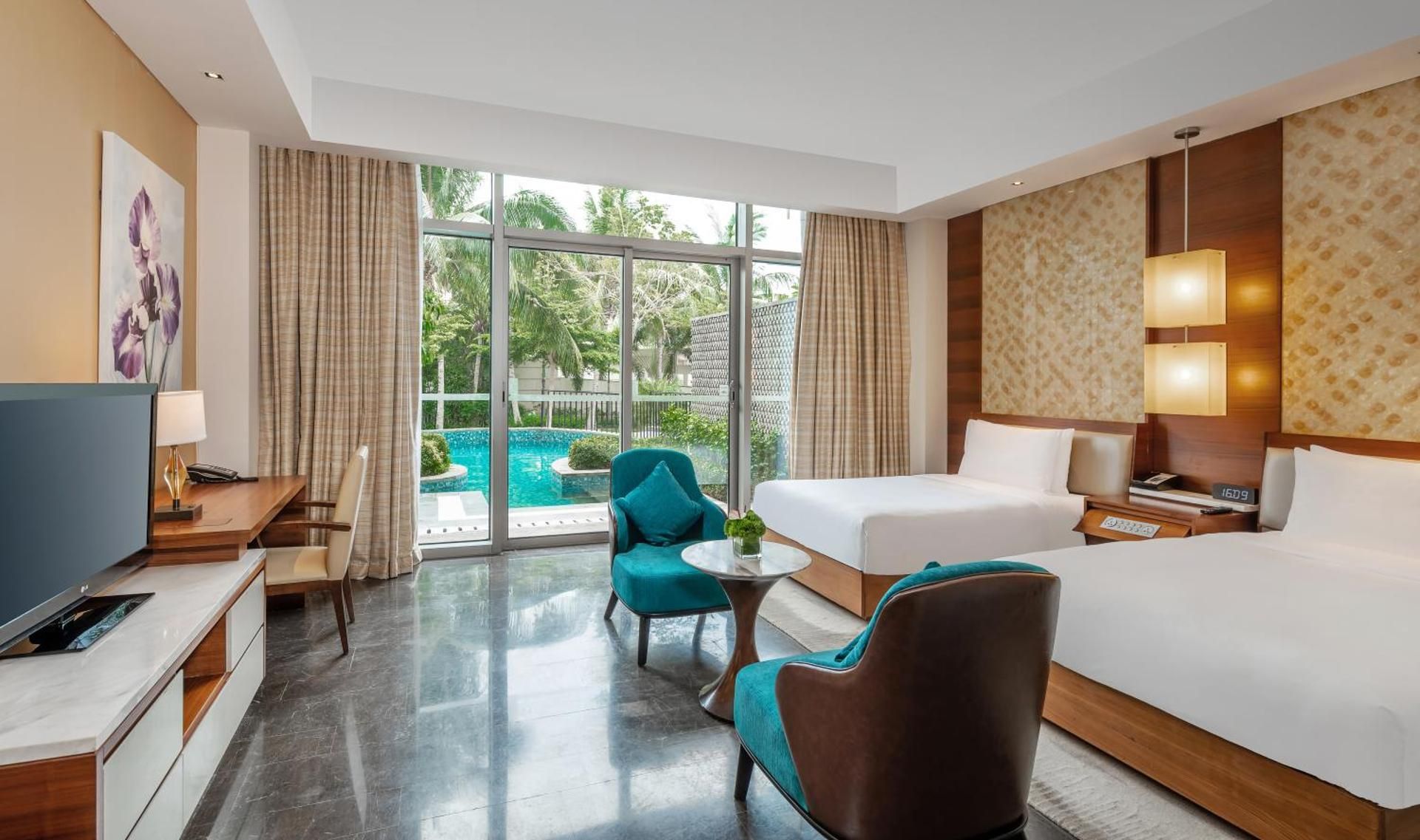 Double Room with Pool View