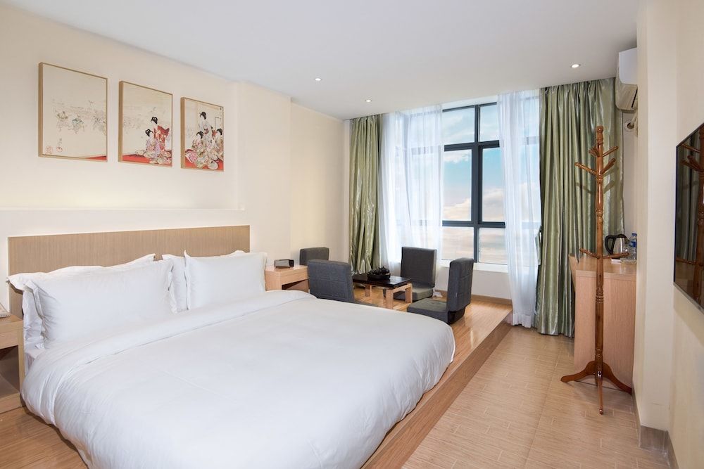 Deluxe King Room