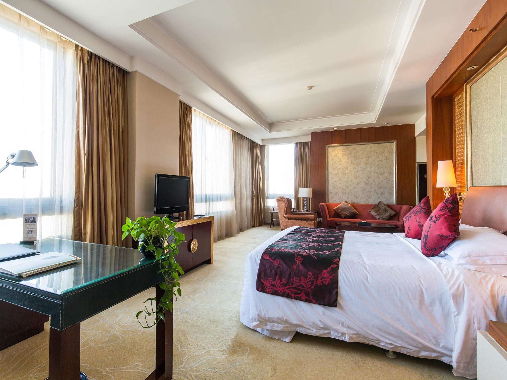 undefined China Palace Hotel 8
