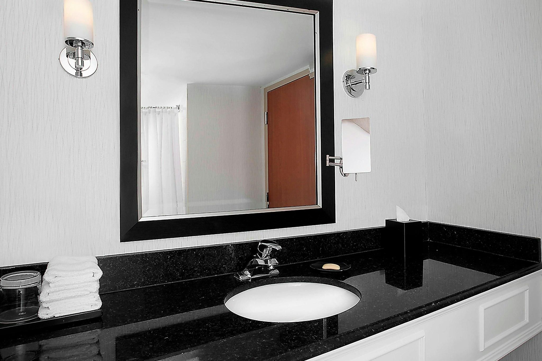 Interior View, Guest room, 2 Queen, No view