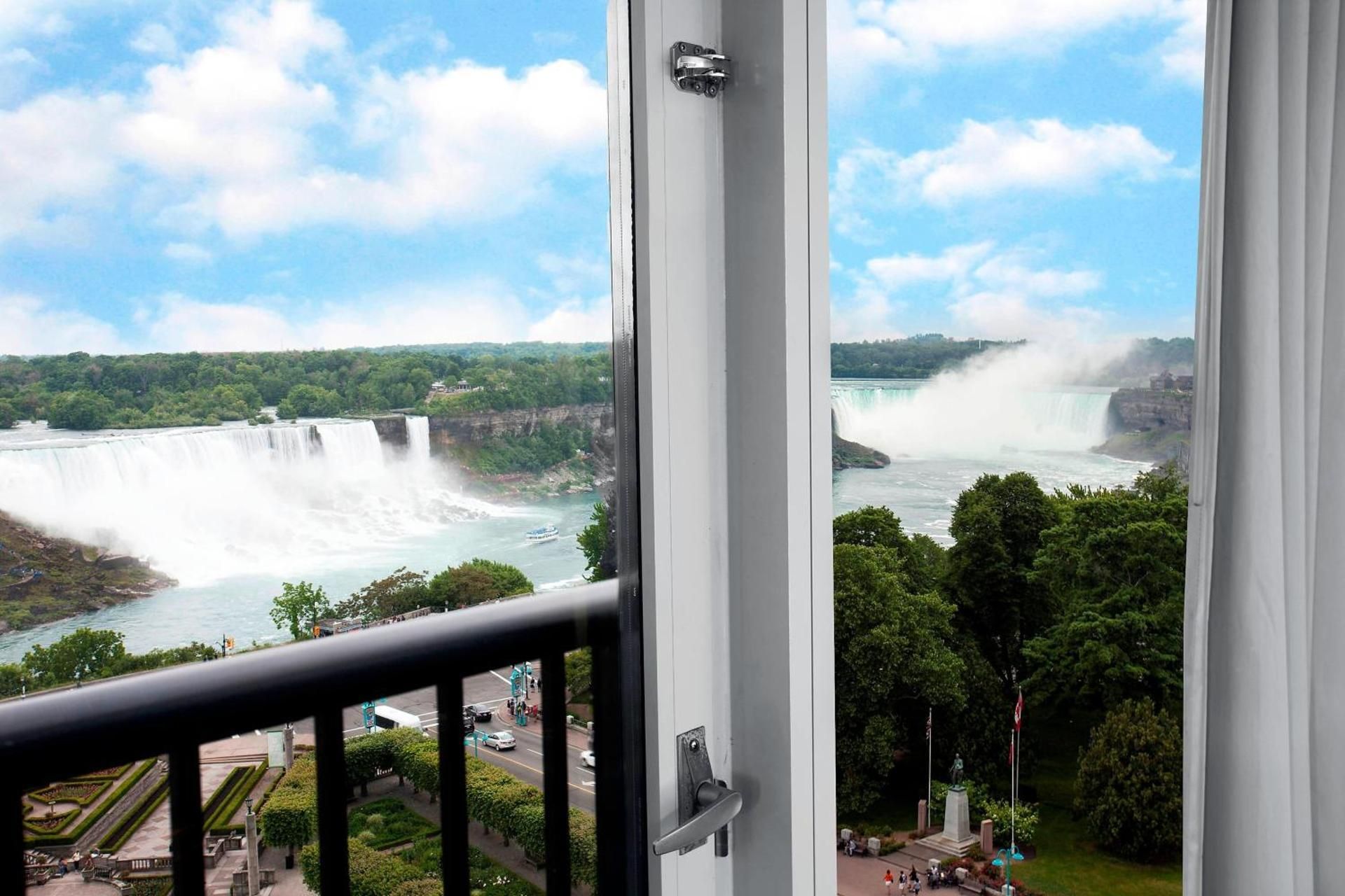 King Room with Sofa Bed, Juliet Balcony and Falls View