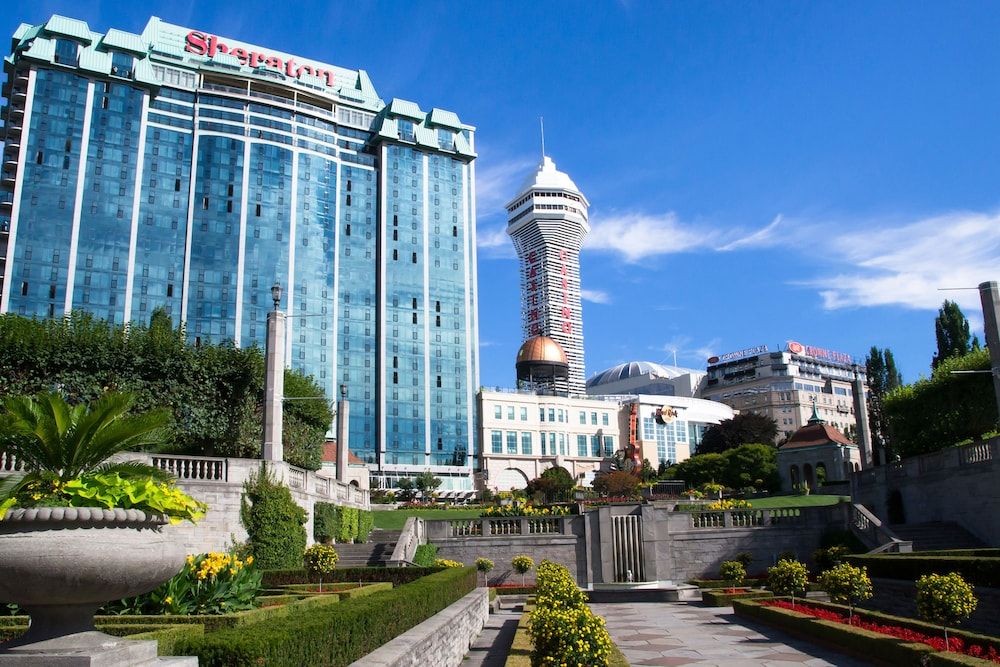 undefined Sheraton Fallsview Hotel 2