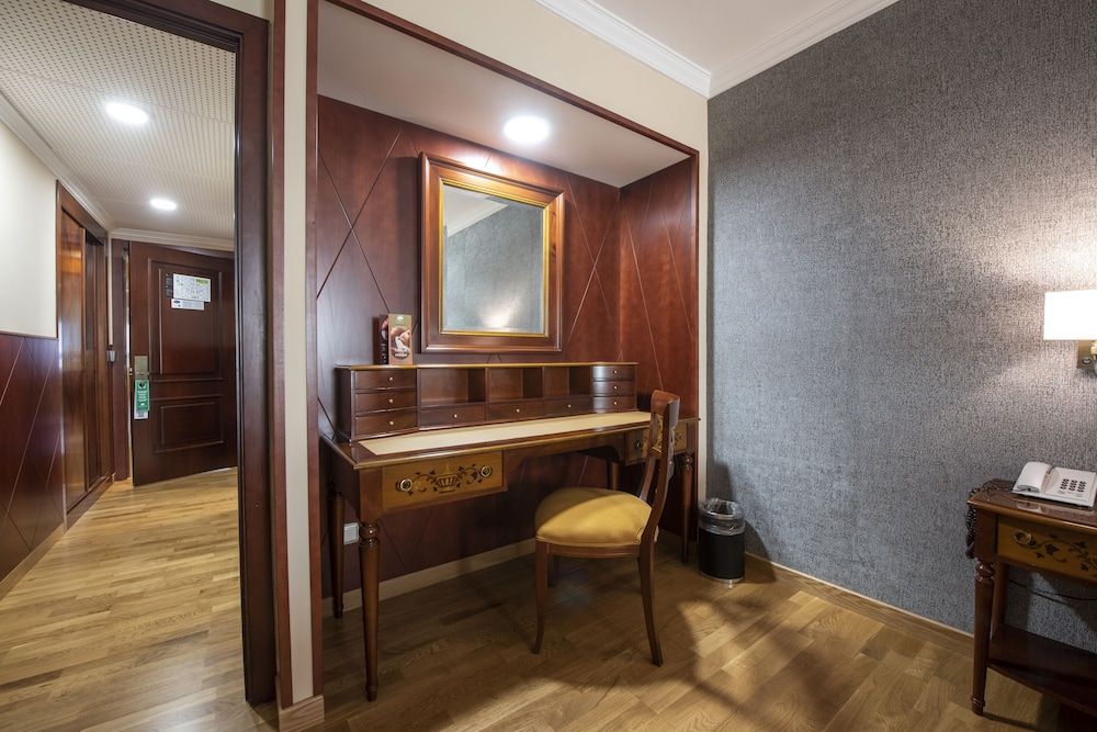 Eurostars Araguaney Standard Double Room 9