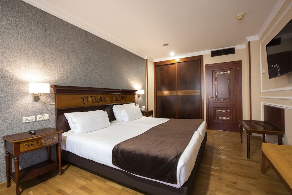 Eurostars Araguaney Standard Double Room 11