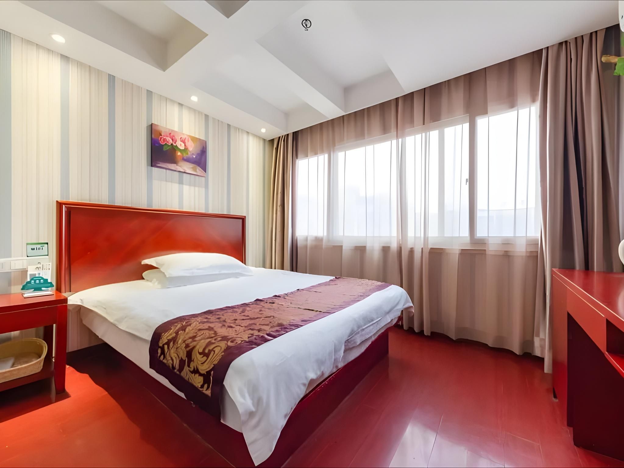 GTR - Guest Room with One 1.8M Bed