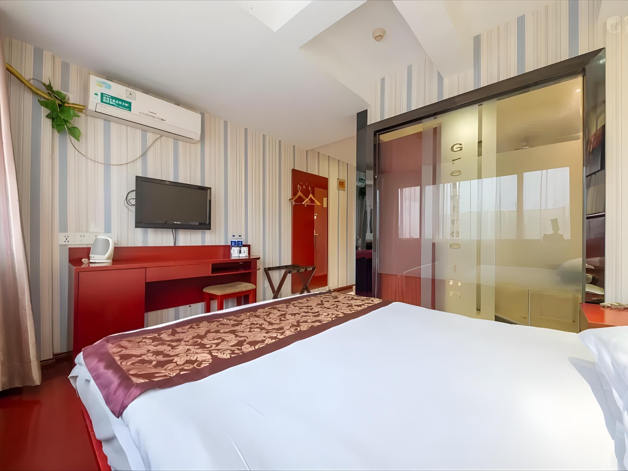GTI - 1 Bed Guest Room, 1.5M Bed