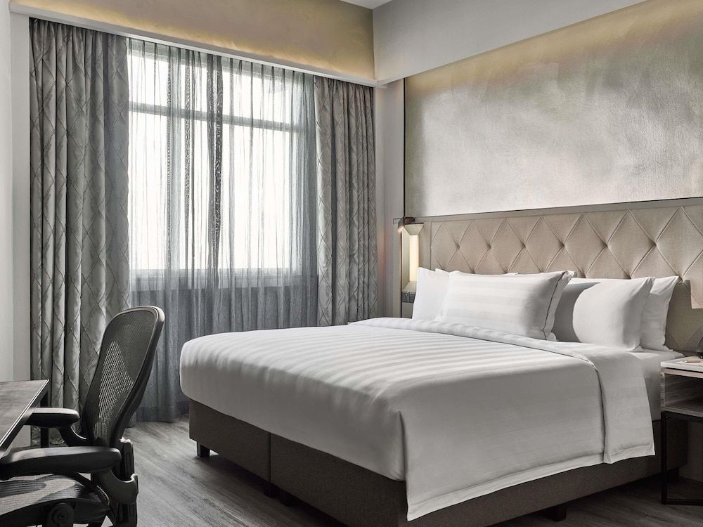 undefined Novotel Singapore on Kitchener 8