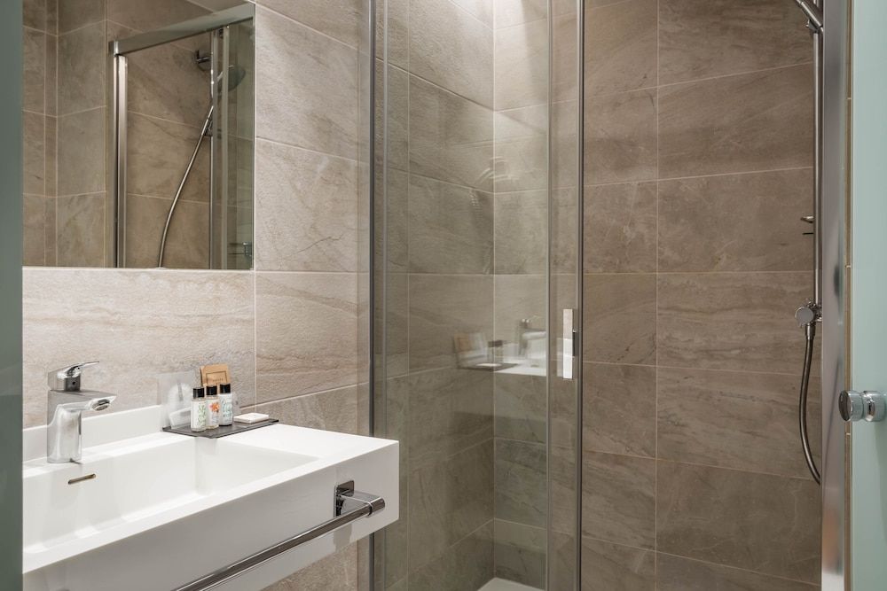 Arya Stadium Hotel Interior double room 7