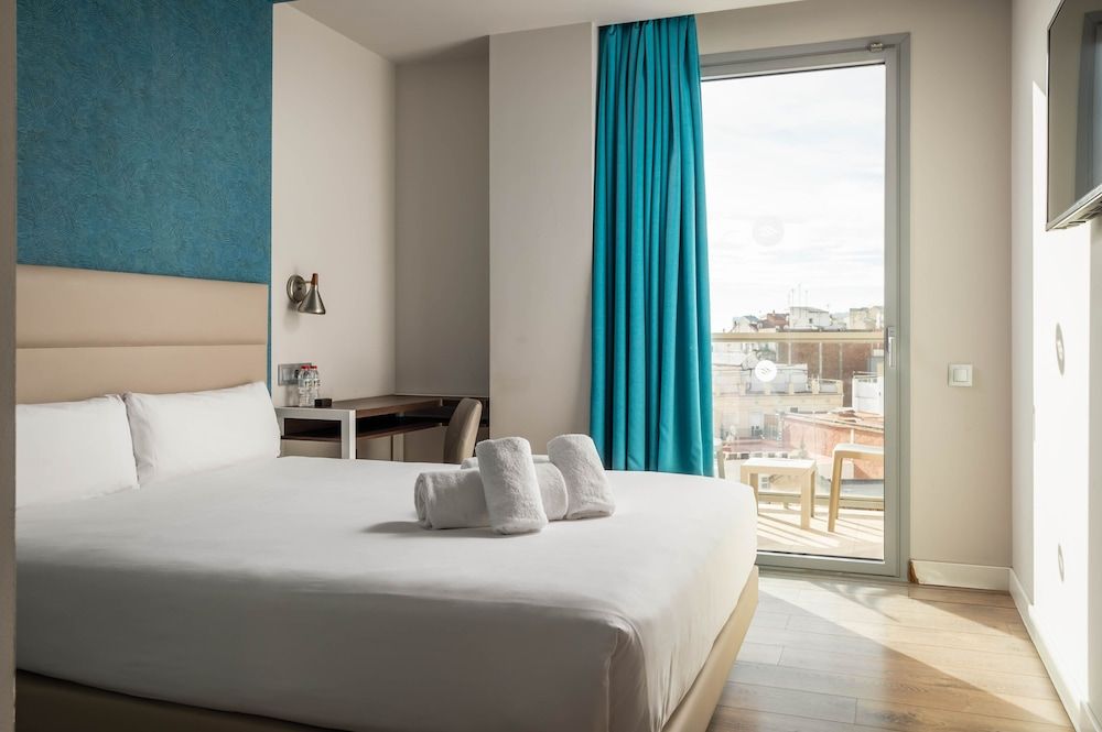 undefined Arya Stadium Hotel 6