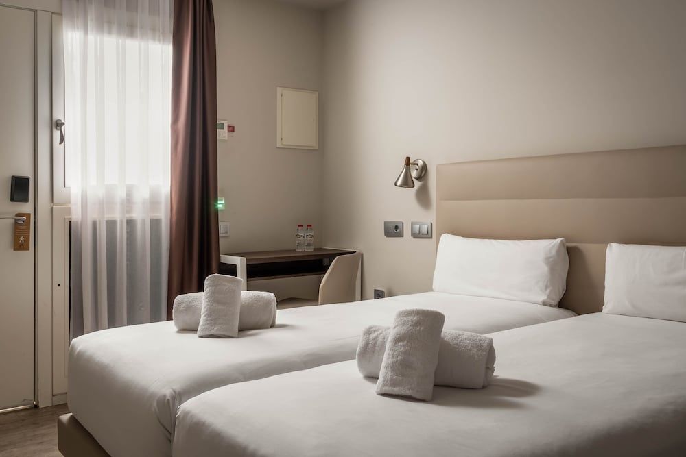 undefined Arya Stadium Hotel 3