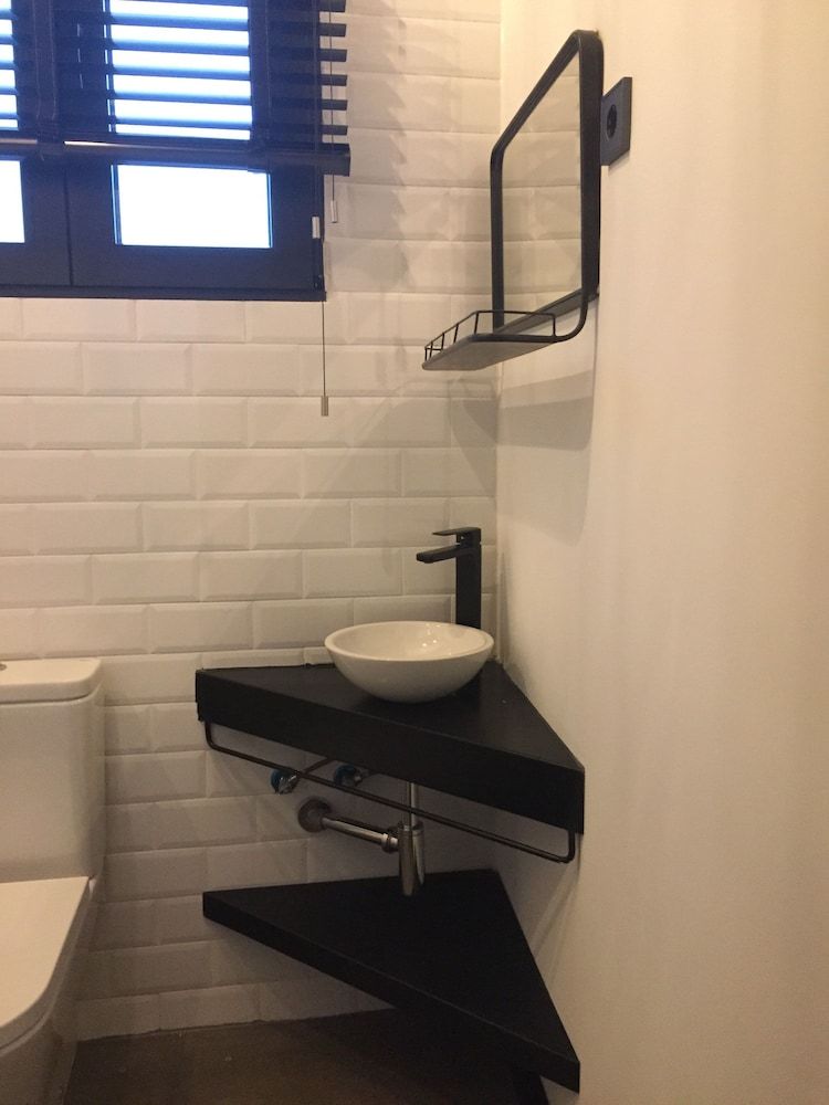 LaNave Double Room, 2 Twin Beds 8