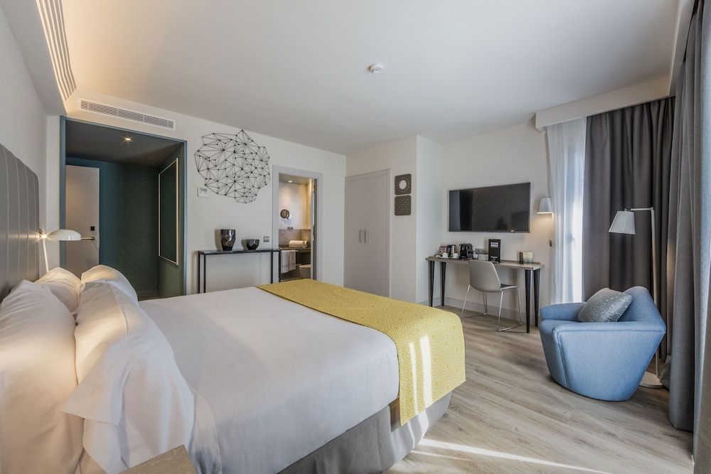Superior Double Room Single Use, Terrace (The Corner)