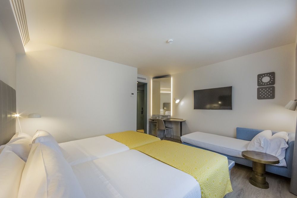 Triple Room (2 Ad + 1 Ch) (Stair access required)