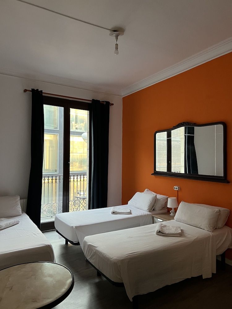 undefined Pensión Arosa - Barcelona 7