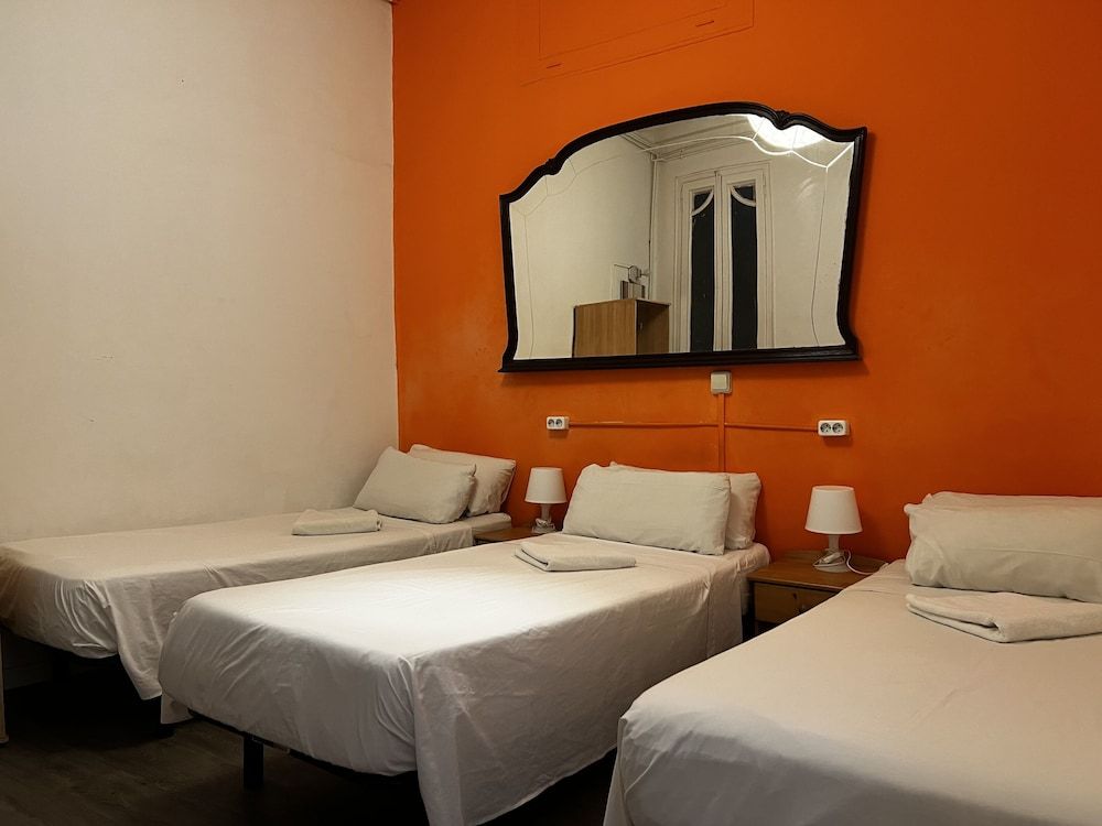 undefined Pensión Arosa - Barcelona 5