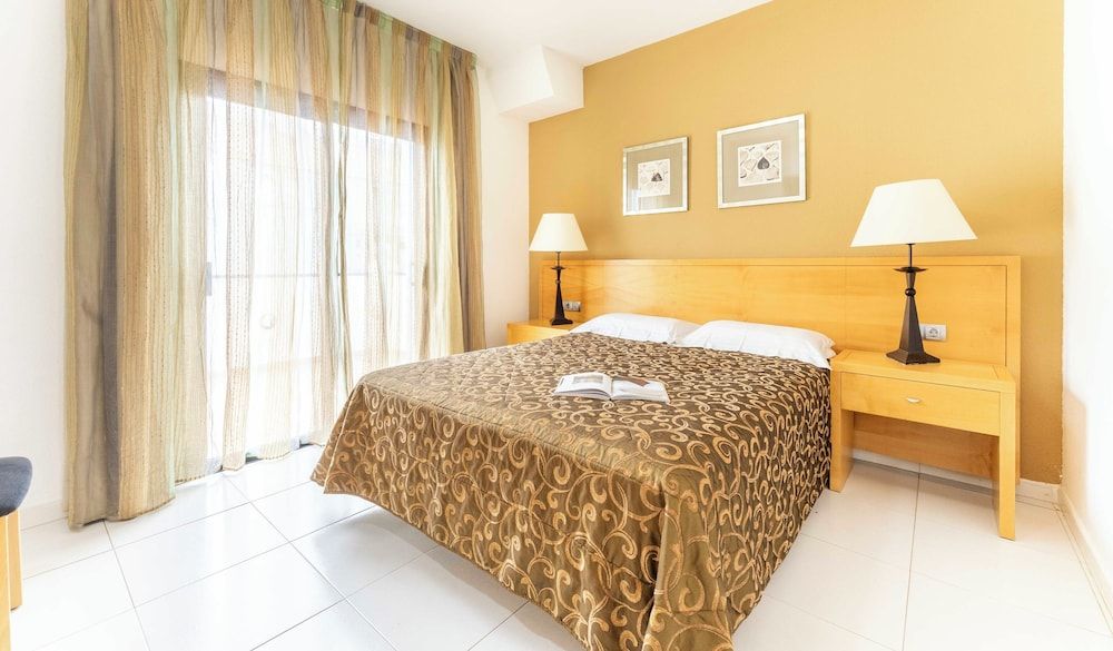 Apartment, 2 Bedrooms (3+2)
