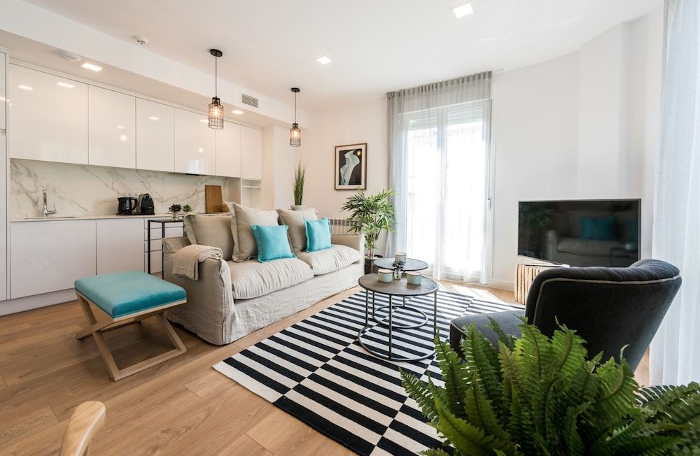 undefined Plaza de España Skyline 5