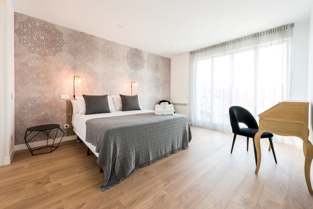 undefined Plaza de España Skyline 10