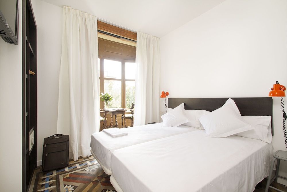 Som Nit Triomf Double or Twin Room, Balcony 2