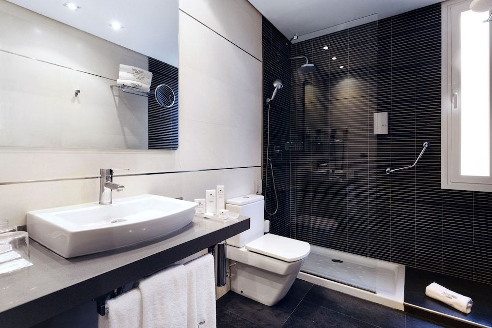 Sercotel Tudela Bardenas Family Room 4